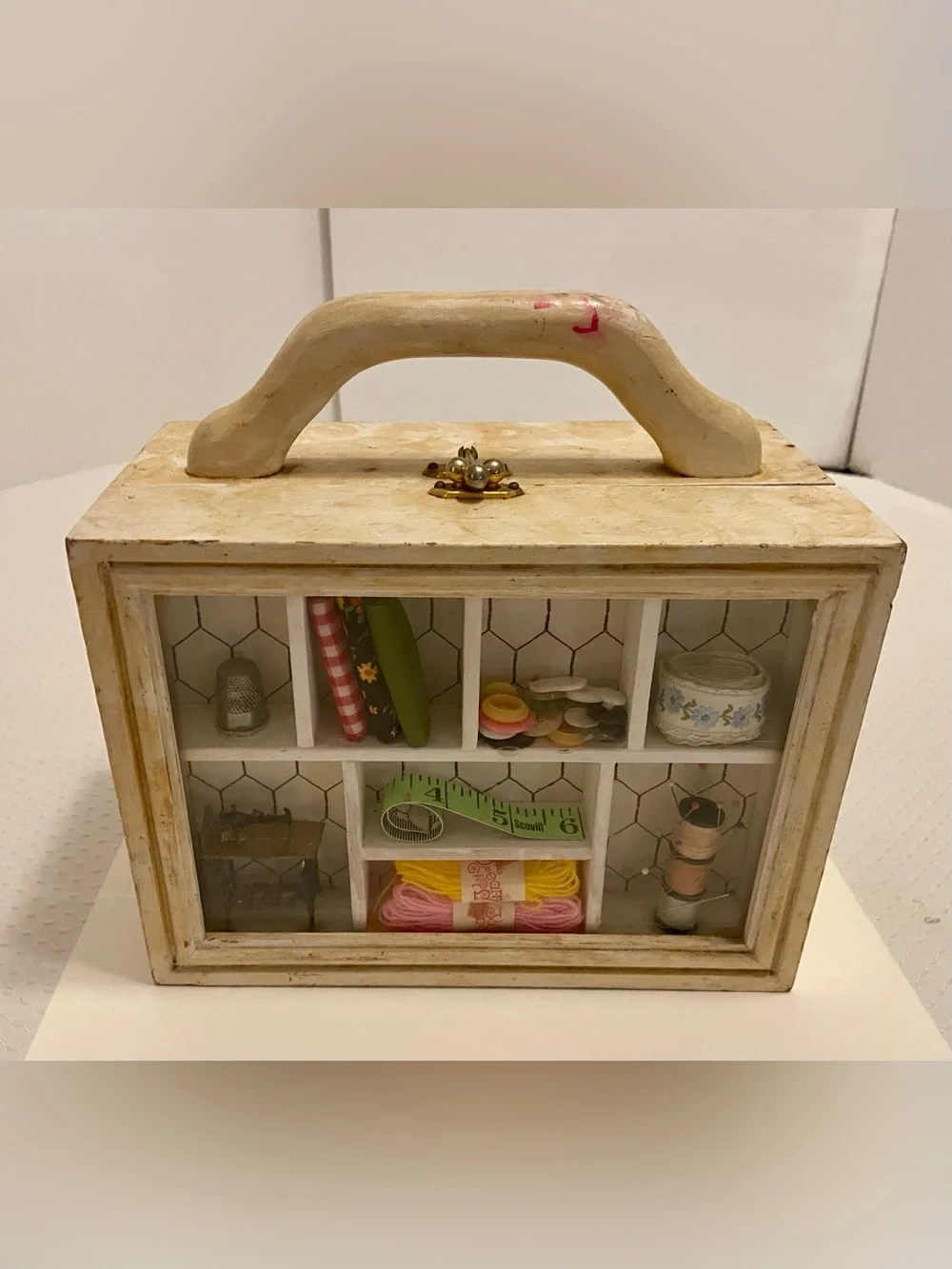 Vintage-Inspired White Wooden Sewing Storage / Purse. Signs of age, wear.